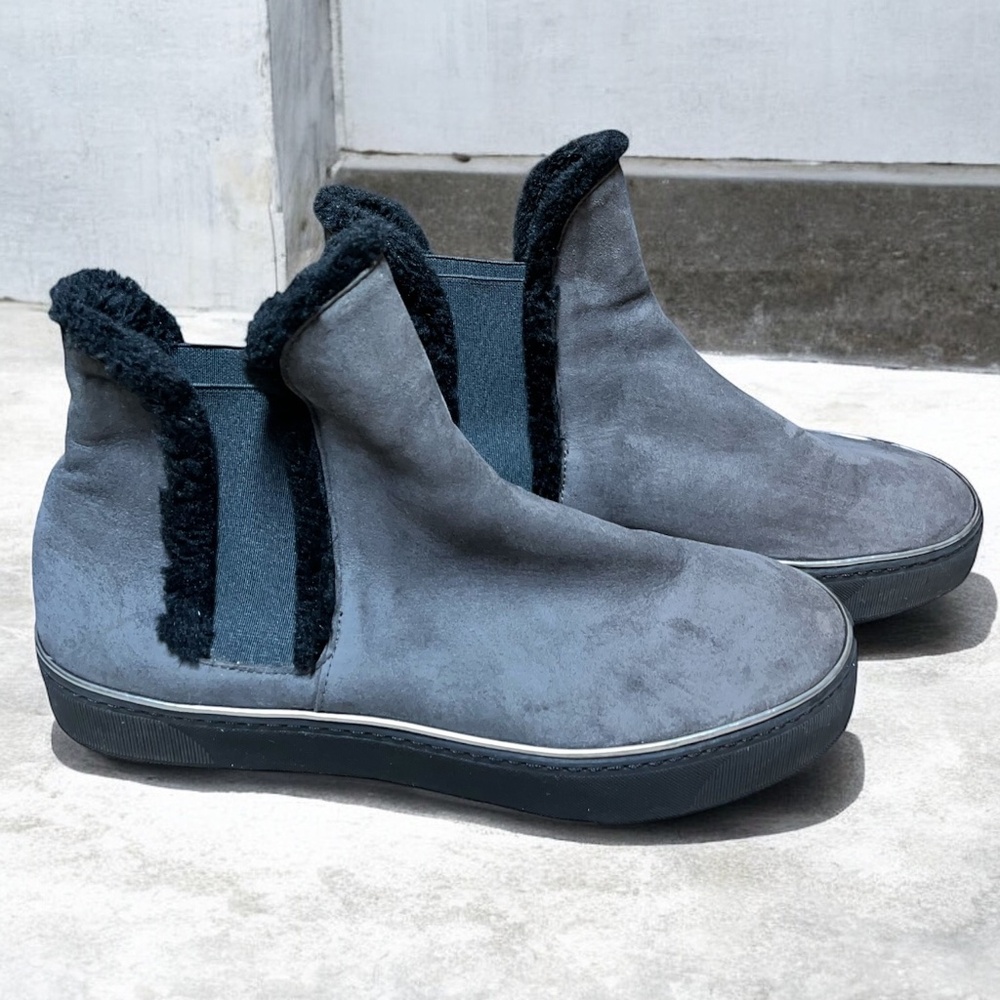 Stuart Weitzman Women’s Grey Alpine Faux Fur-Lined Suede Chelsea Boots Sz-8